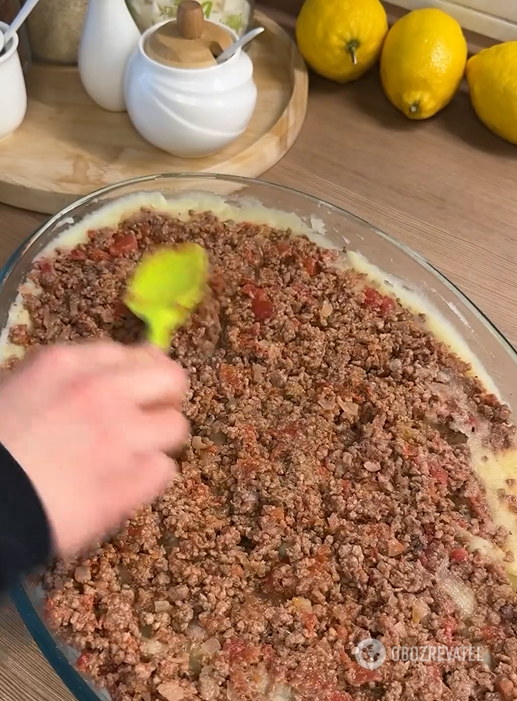 Bardzo obfite i niedrogie: jak zrobić pyszną zapiekankę z tłuczonych ziemniaków na lunch