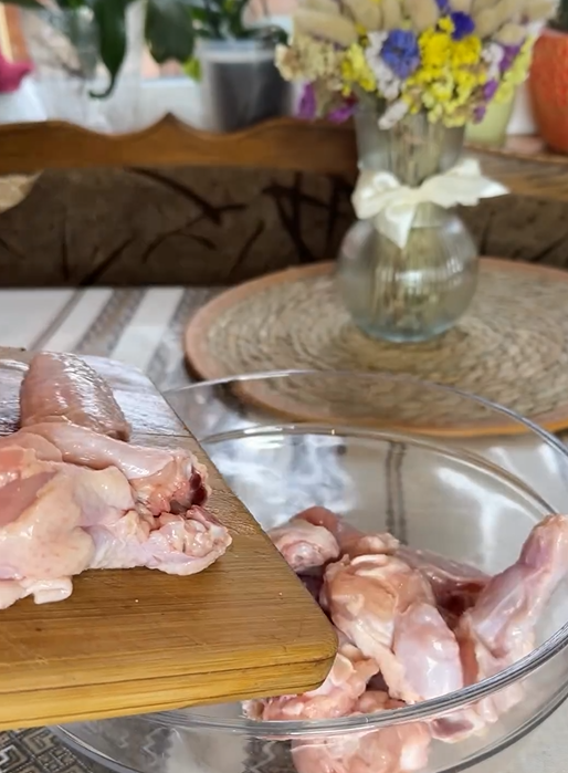 How to cook crispy and golden chicken wings in the oven: the taste will pleasantly surprise you