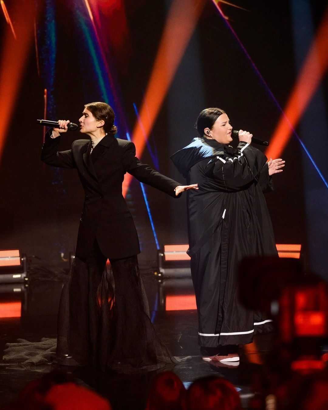 Stylist rated the looks of alyona alyona and Jerry Heil at the National Selection 2024 and gave advice for the main perfomance at the Eurovision: the raincoat looks out of place
