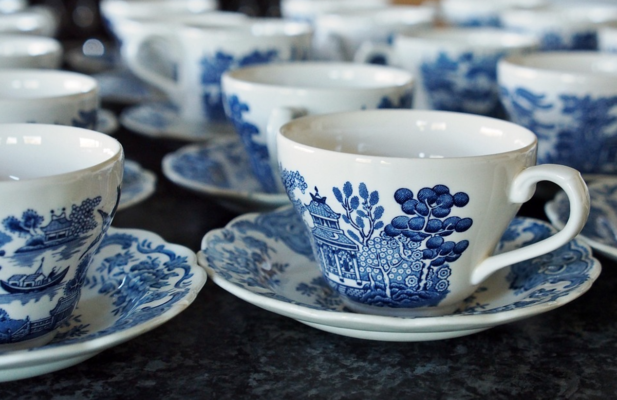 How to avoid tea plaque on cups