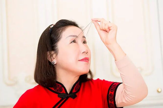 ''Buddha's gift'': what the woman with the longest eyelashes in the world looks like. Photo