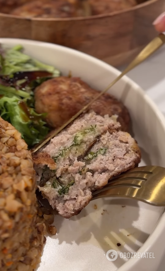 The most delicious cutlets with an unusual filling: how to cook a dish in a new way