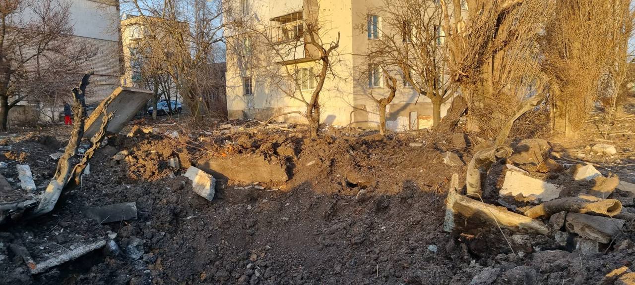 Russians hit Kupiansk with guided bombs, damaging nine-story building and agricultural enterprise. Photo