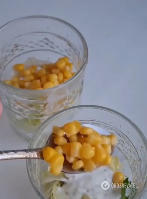 An elementary tuna salad served in glasses: how to dress it