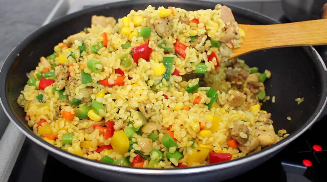 Bulgur with vegetables and spices