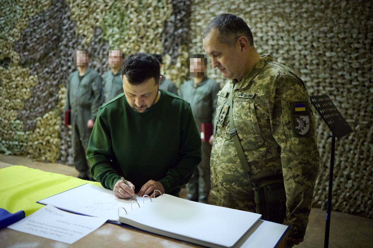 Zelensky arrived in Robotyne, Zaporizhzhia: video with soldiers appeared
