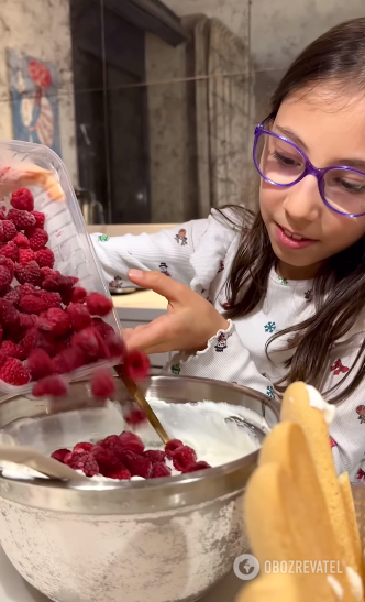 No-bake raspberry cake: the perfect dessert for those who are not good with dough