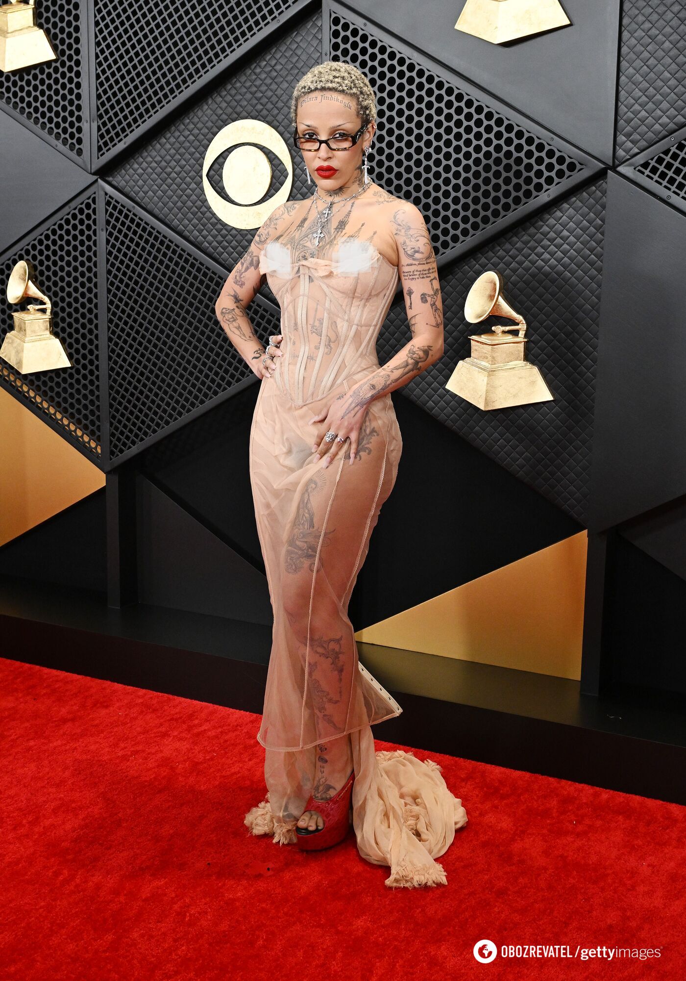 A 1995 Versace dress, a ''bride contest'' and daring frankness. Top 10 most striking looks of the Grammy Awards 2024