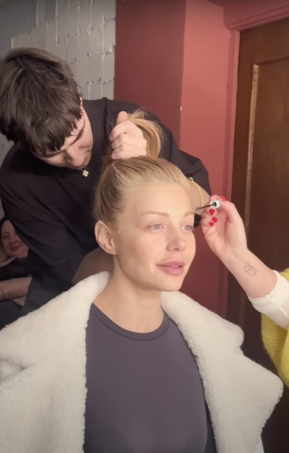 Without makeup and hairstyle. Tina Karol showed the backstage of the National Selection final, after which she was accused of plagiarizing Lady Gaga