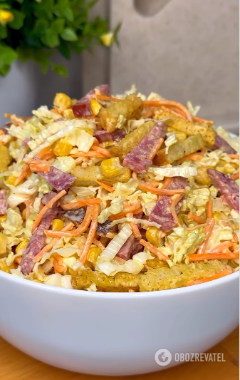 Chinese cabbage salad: a nutritious dish for lunch