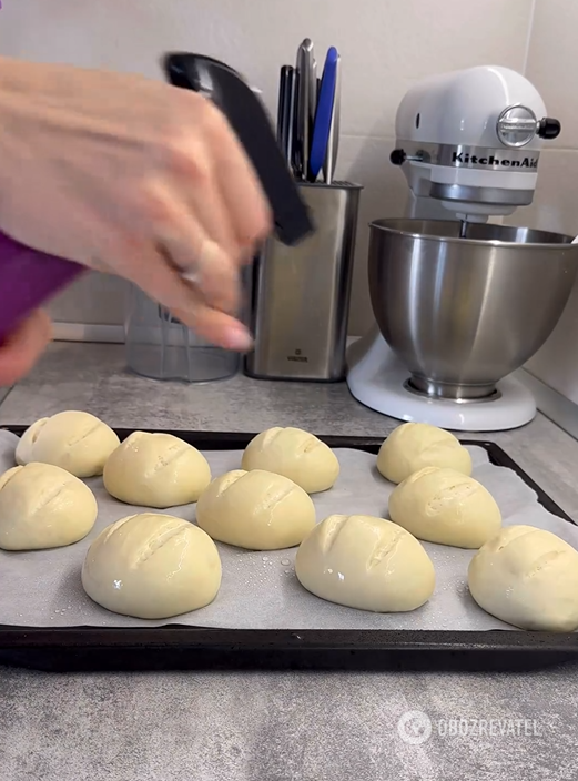 Homemade breakfast buns: they are easy to prepare and will be fluffy