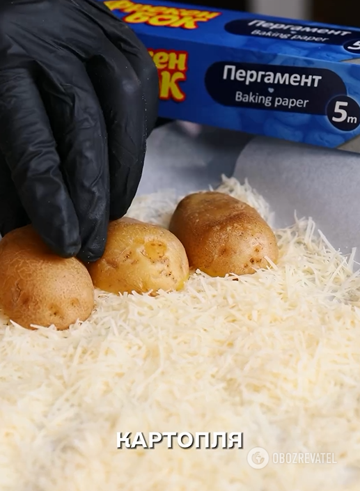 Crispy potatoes in the oven with parmesan: an idea from Hector Jimenez-Bravo