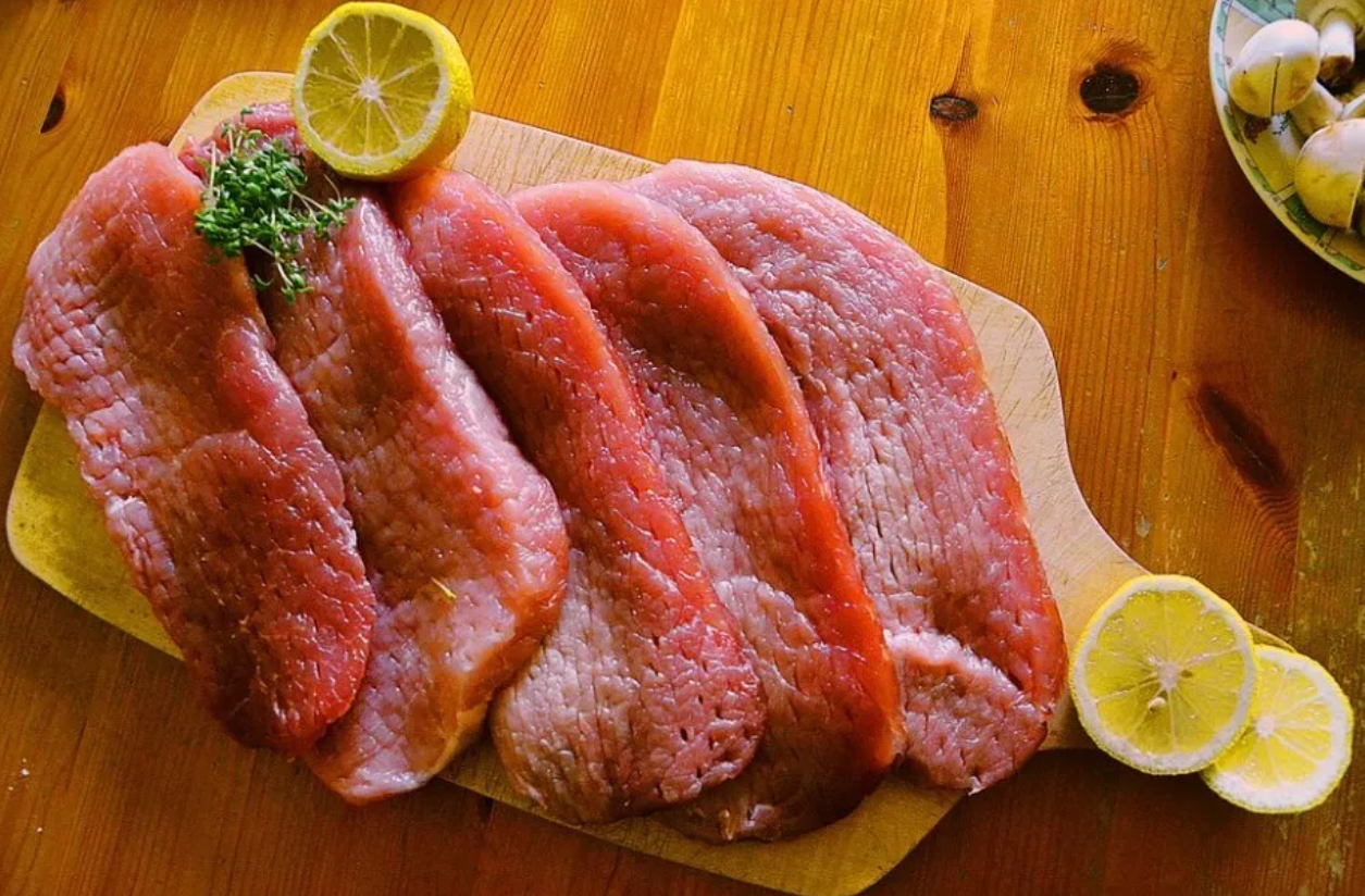 What meat to choose for juicy and soft chops