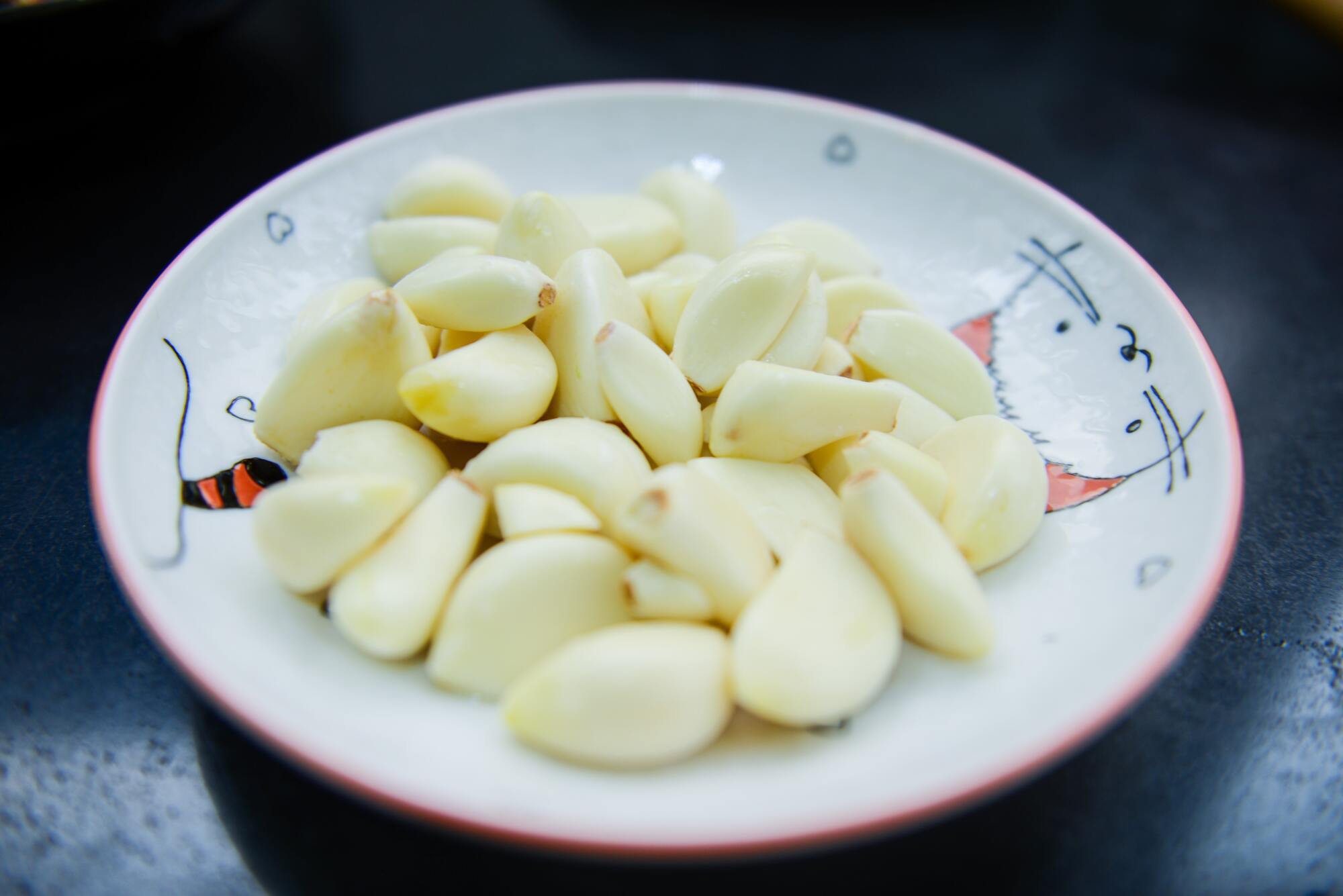 Garlic for a dish