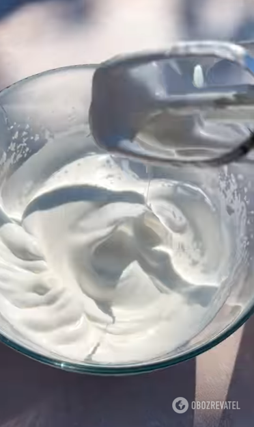 What to add to sponge cake dough to make it fluffy: one simple ingredient