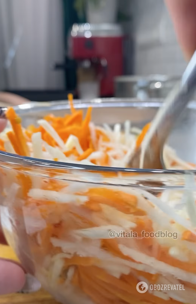 Healthy carrot salad