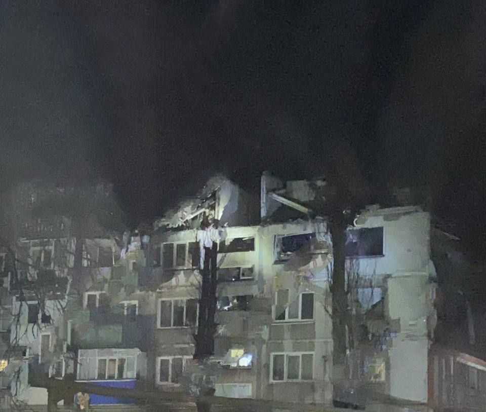 Russia hits a high-rise building in Myrnohrad, Donetsk region: two people killed, five wounded. Photo