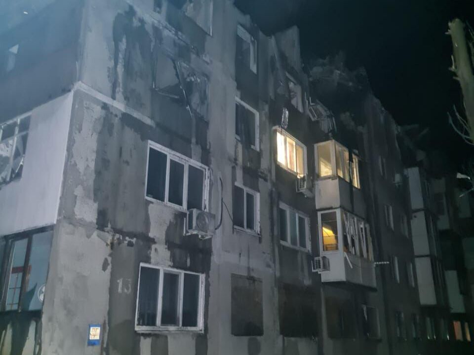 Russia hits a high-rise building in Myrnohrad, Donetsk region: two people killed, five wounded. Photo