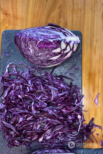 What tasty salad to prepare with red cabbage: a budget dish