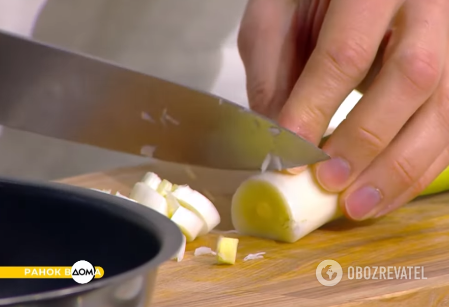 Pyszna fasolka szparagowa z jajkiem w koszulce: jak zrobić pożywne śniadanie w 10 minut