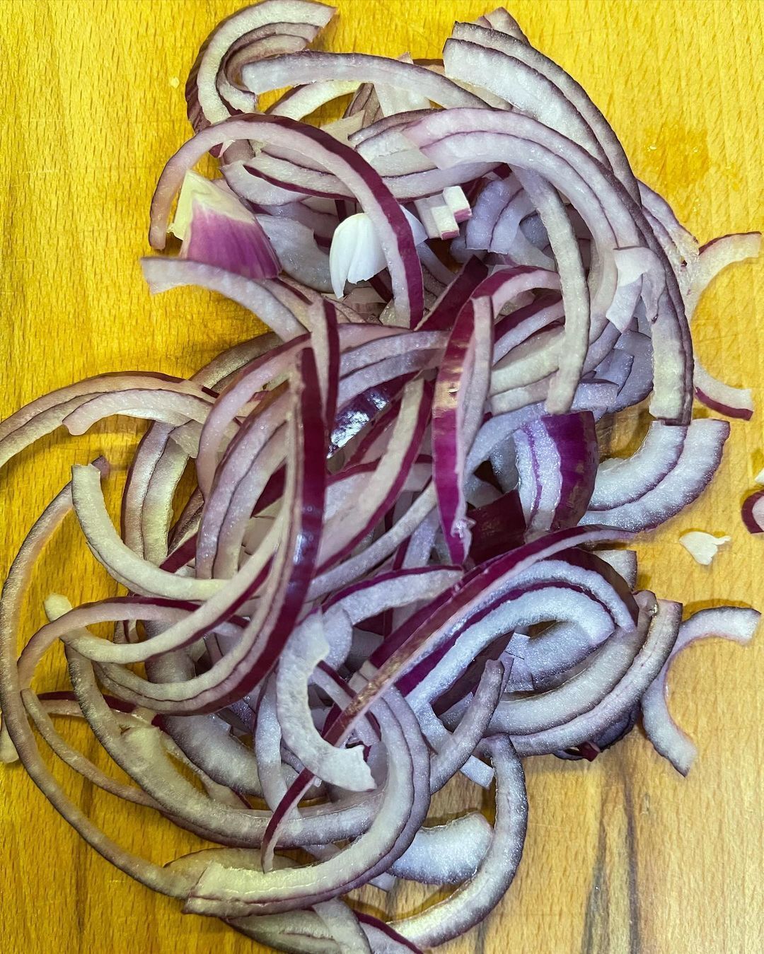 Onions for salad preparation