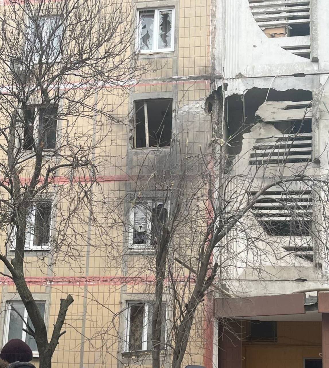 Belgorod and its region under massive shelling: explosions thunder all morning, Russians panic. Photos 