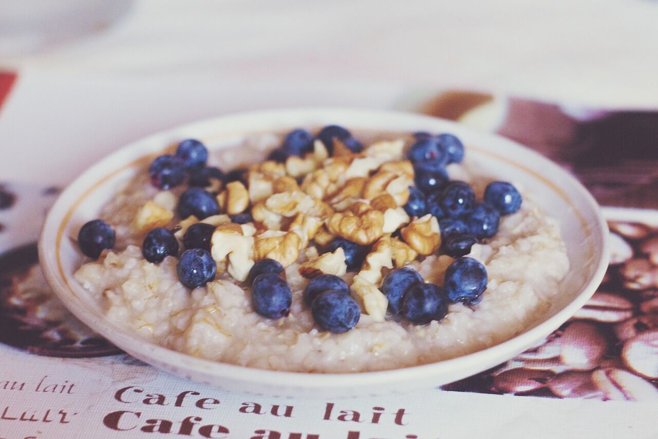 Oatmeal with berries