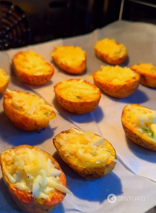 Tastier than rustic: crispy and golden potatoes with cheese in the oven