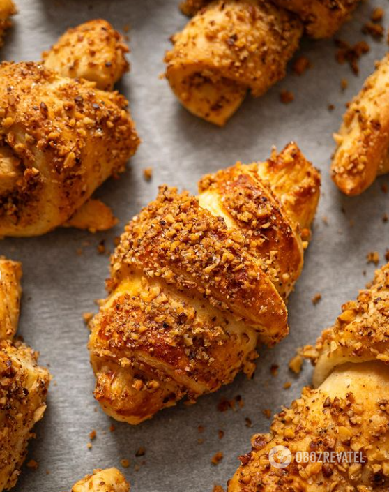 Just 4 ingredients and a minimum of time: sweet puff pastry bagels