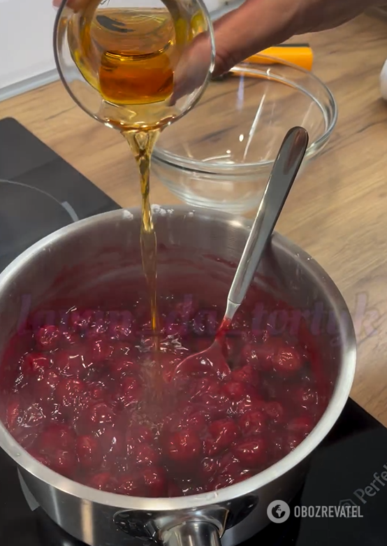 How to use frozen cherries from last summer: a very simple and tasty way