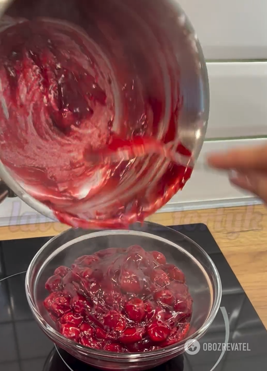 How to use frozen cherries from last summer: a very simple and tasty way