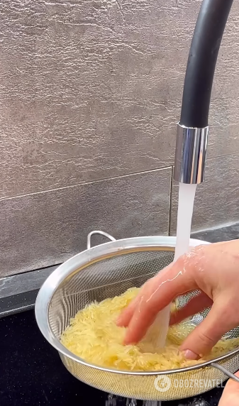 How to cook crumbly pilaf in a skillet: share the technology