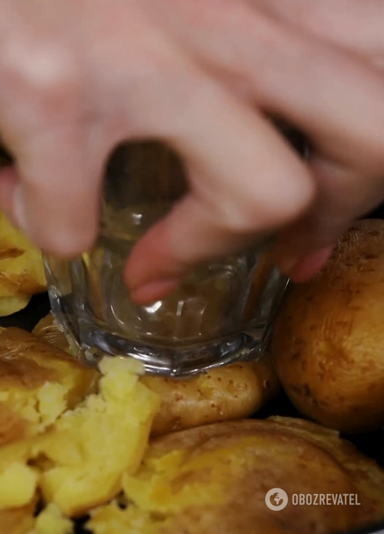 Tired of ordinary potatoes: how to cook a vegetable in an original and quick way