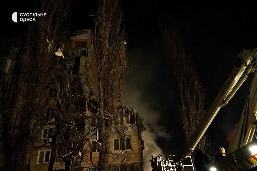 A 9-storey building damaged in Odesa as a result of Shahed drone attack: 8 people injured, there are dead. Photo
