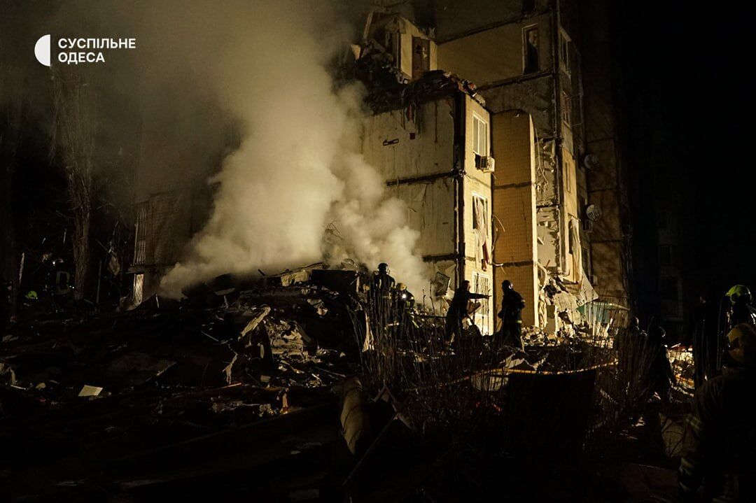 A 9-storey building damaged in Odesa as a result of Shahed drone attack: 8 people injured, there are dead. Photo