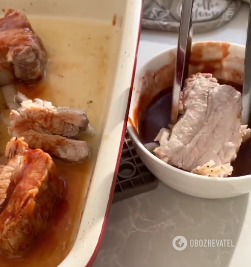 How to bake pork ribs deliciously: juicy and soft