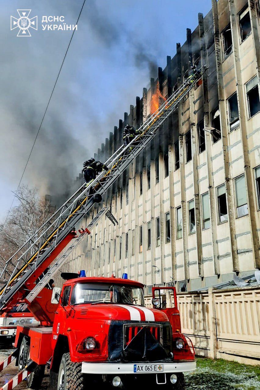 Occupants attacked Kharkiv with an X-59 missile: there are victims, some people can be under the rubble. Photo