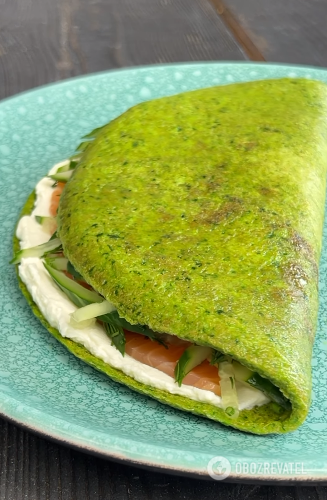 How to cook spinach oatmeal pancake to make it beautiful and extremely tasty