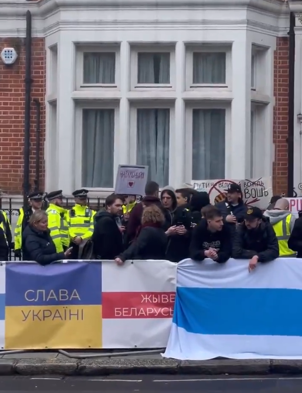 Ukraiński wolontariusz mieszkający w Londynie pomógł zwolnić rosyjskiego putinistę z lokalnej firmy