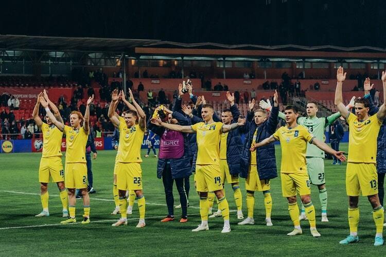A video has emerged of what Shevchenko did in the dressing room of the Ukrainian national team after the victory over Bosnia and Herzegovina