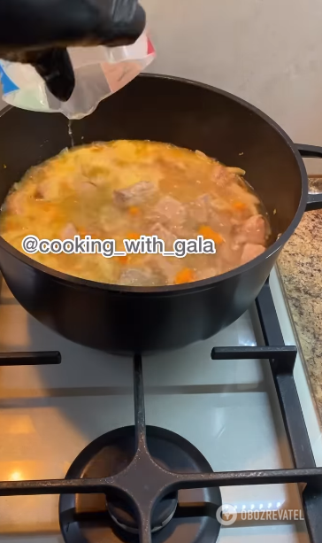 Pilaw, który zawsze okazuje się kruchy: jak gotować
