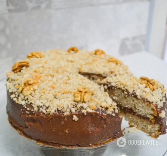 Sweet chocolate cake that can be eaten in Lent: what to make