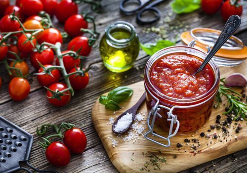 Tomato paste for the dish