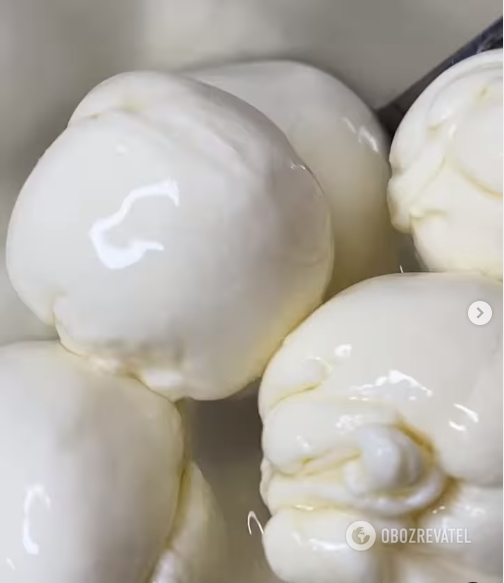 How to cook homemade mozzarella: you will need four ingredients