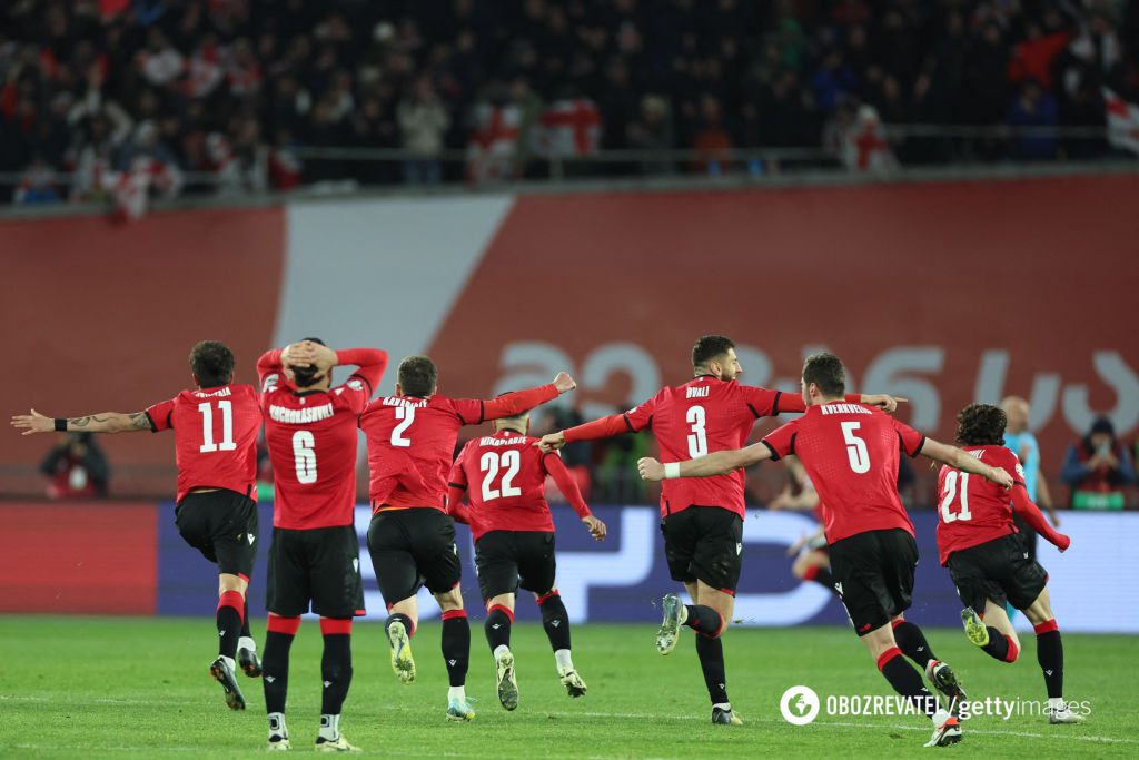 Gruzińscy piłkarze świętują awans do Euro