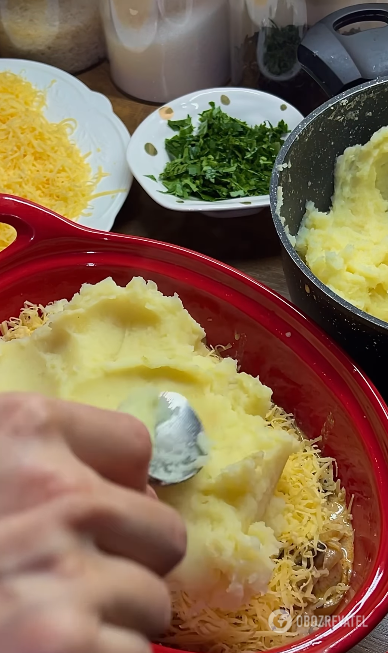 What to cook with mashed potatoes: a complete dish for a hearty lunch