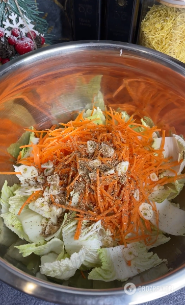 Pickled Chinese cabbage instead of salads: turns out very crunchy and spicy