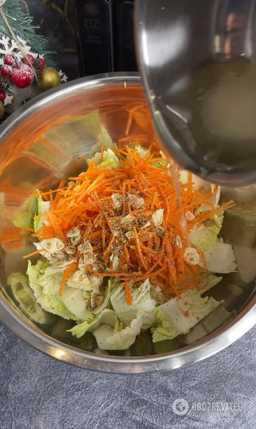 Pickled Chinese cabbage instead of salads: turns out very crunchy and spicy