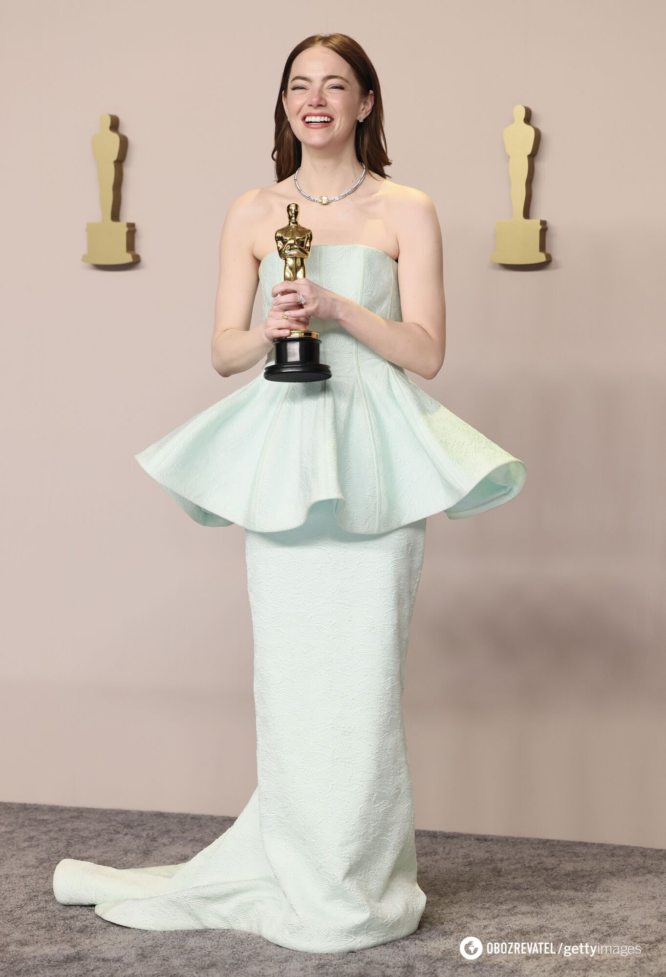 Ryan Gosling had nothing to do with it. Emma Stone, whose dress broke at the Oscars 2024, revealed the truth about the embarrassment