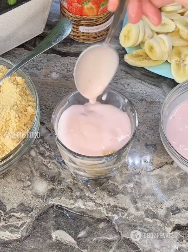 How to make a delicious dessert from yogurt